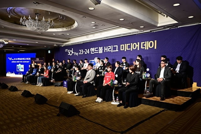 并列第一！帕尔默单个自然年英超参与36球，追平哈塞尔巴因克