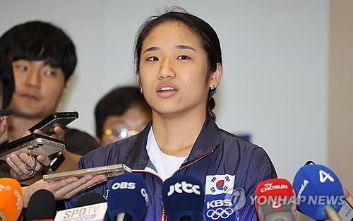 太阳报：切尔西还没有收到任何关于奇尔维尔的报价