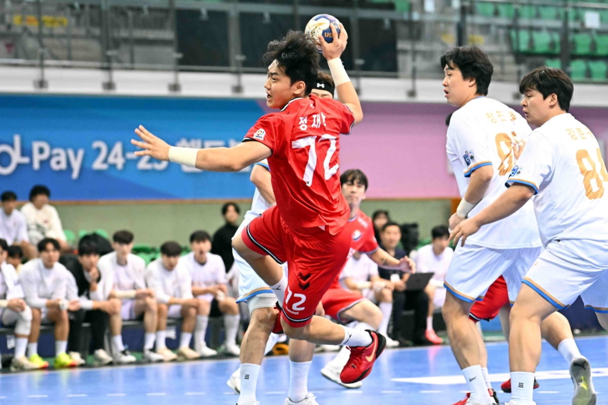 法兰克福vs霍芬海姆球员评分：马尔穆什8.8分，科林斯6.1分