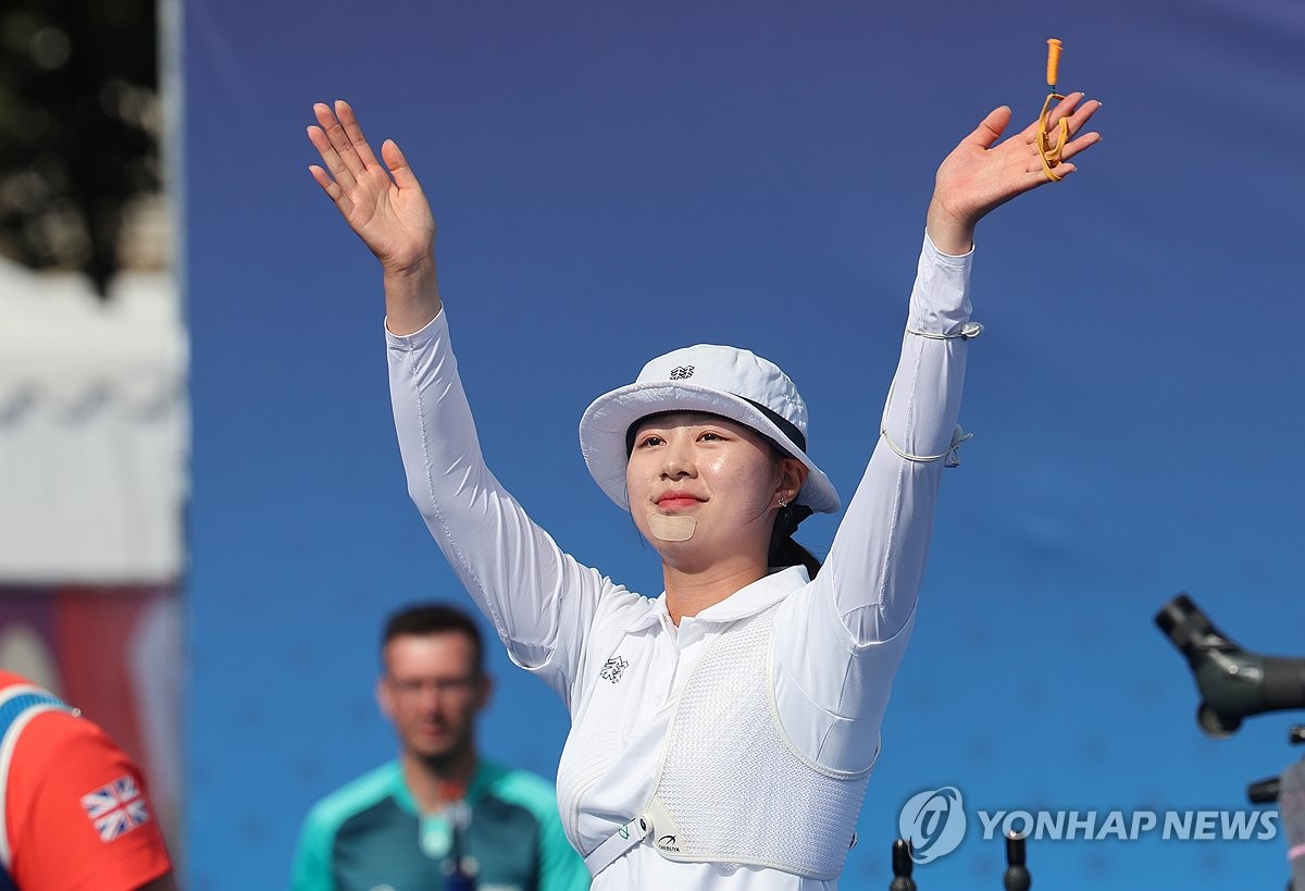 德罗赞因背部伤势缺席国王与森林狼的NBA杯比赛