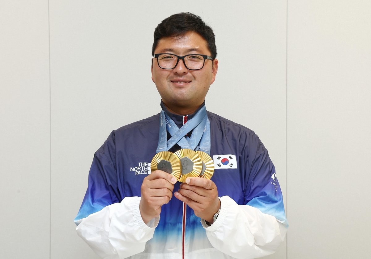 侯永永成为董方卓后第二位夺欧洲联赛金靴的中国人，并荣膺MVP