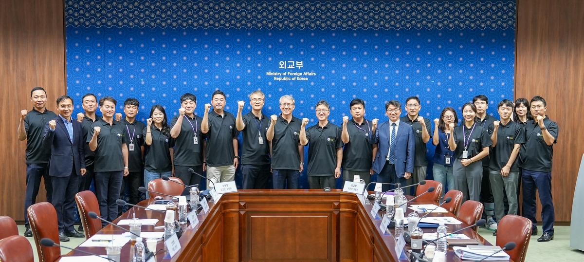 “小胖”洛夫顿再轰24+12！关键助攻率上海爆冷 李添荣20分表现亮眼