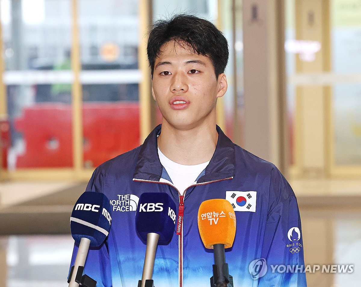 记者：滕哈格还有四场英超联赛来拯救他的帅位