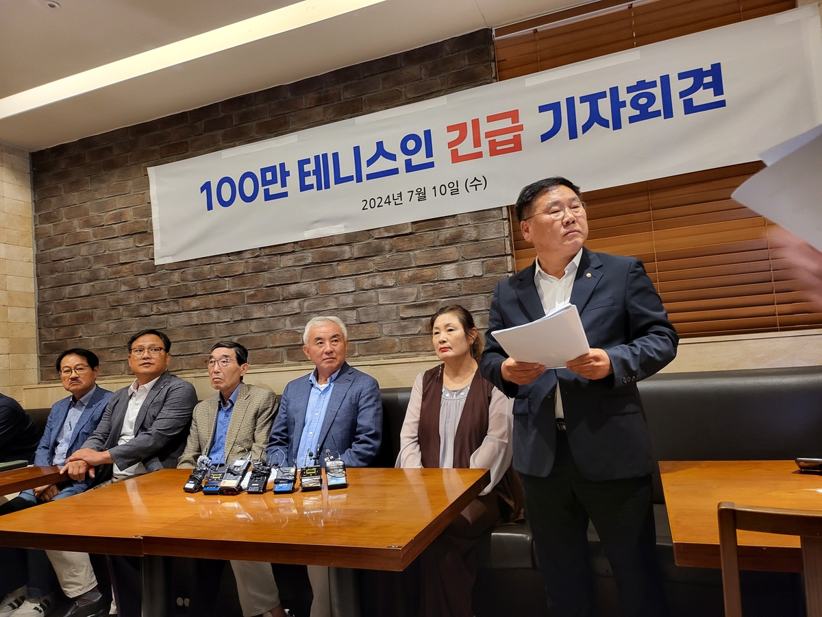 奥斯梅恩：我们是一支高素质的团队；打进两球很高兴