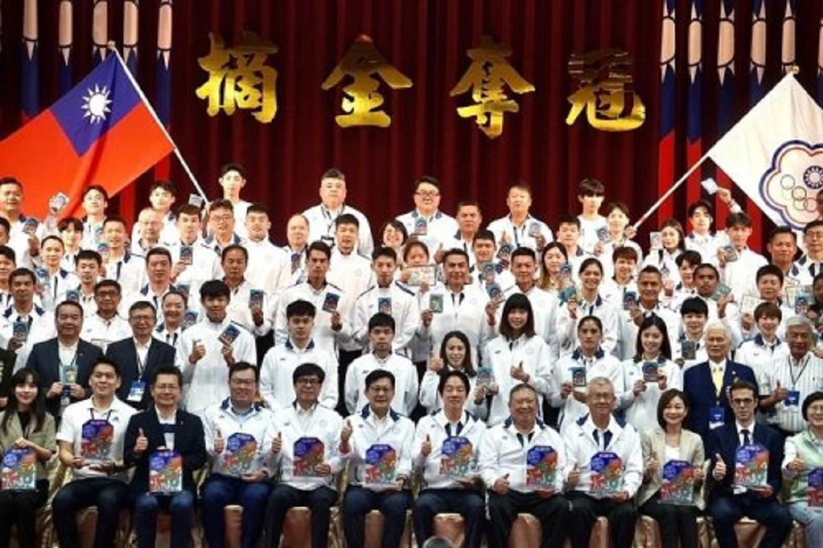 阿根廷记者：18岁小将埃切韦里将于明年1月1日加盟曼城