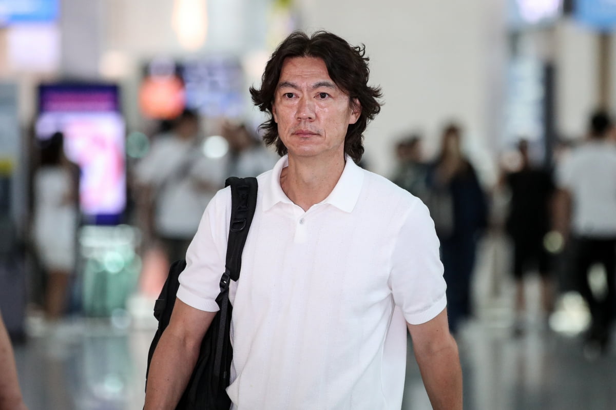 这也能梦幻联动？C罗和乔治娜互动时随口说出“给你俩窝窝”