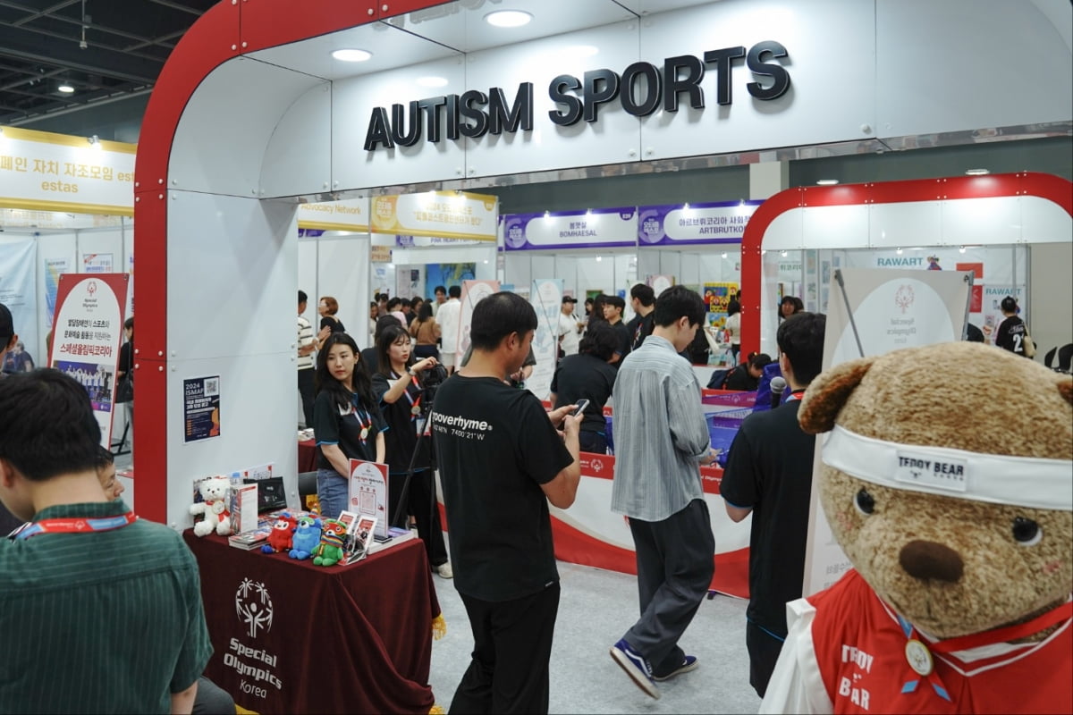 梯队教练：亚马尔未来还能进步，现在只是他潜力的一小部分