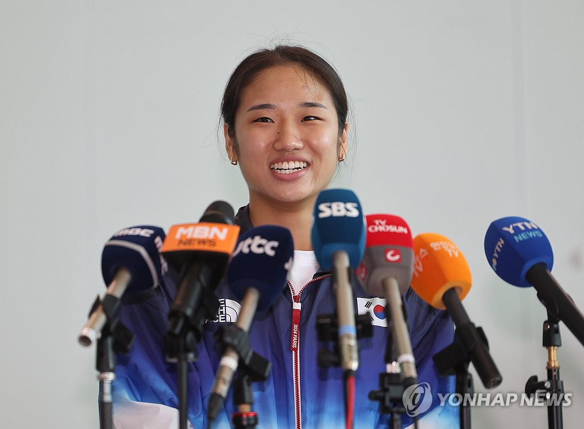 外媒评曼联接替滕哈赫人选：范尼最大热门 索斯盖特、图赫尔在列