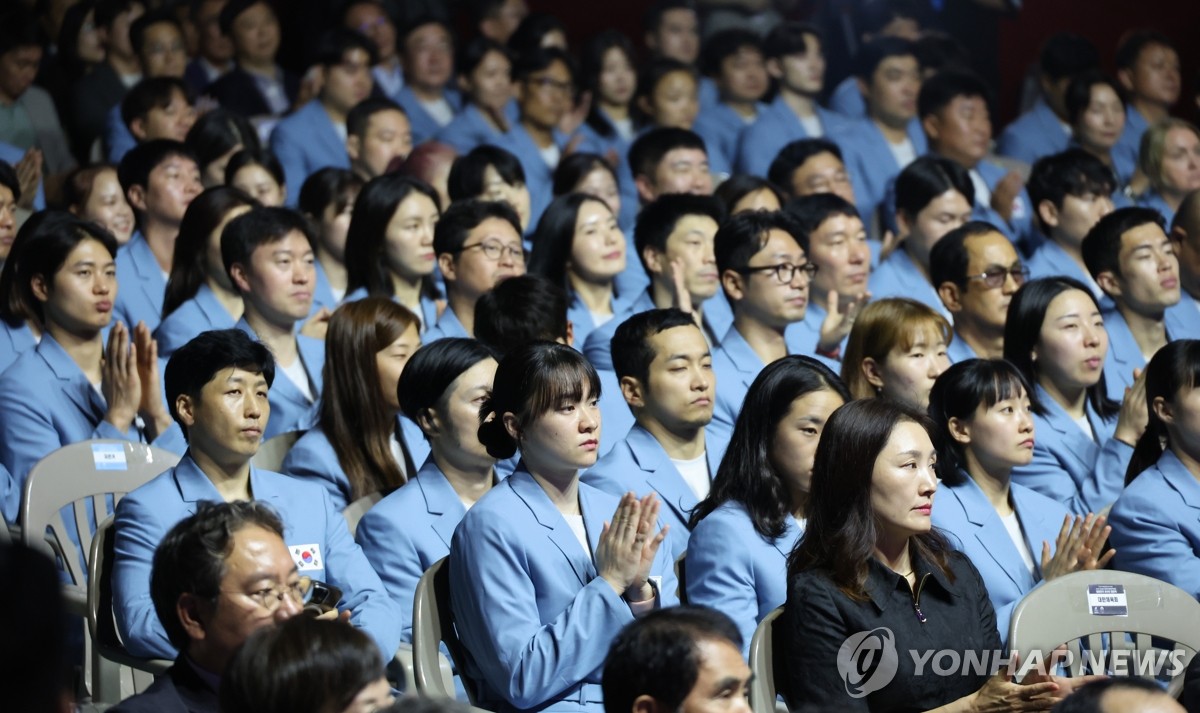 多夫比克：球迷希望罗马下赛季能踢欧冠，我会竭力实现此目标