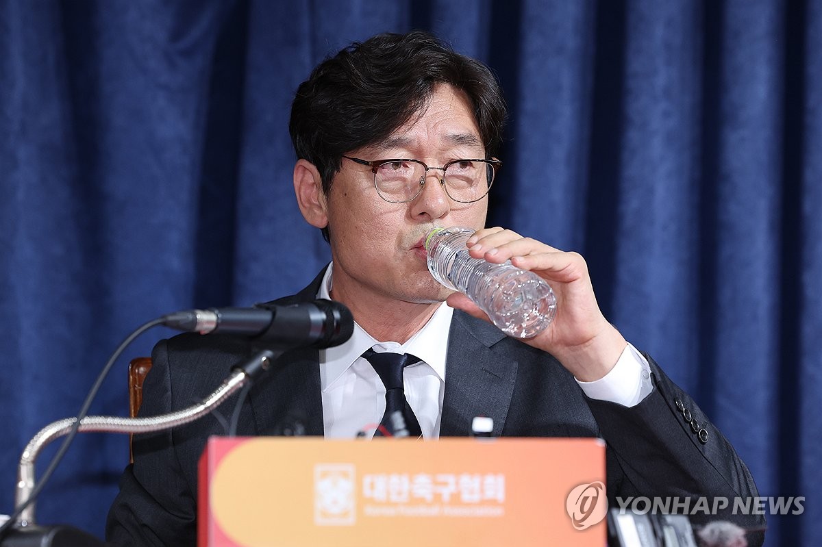 曼联历任主帅盘点：破了冠军荒的范加尔为何与红魔反目成仇？