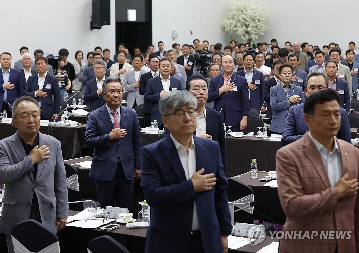 德布劳内：哈兰德是我合作过最高产的前锋；我不着急讨论未来