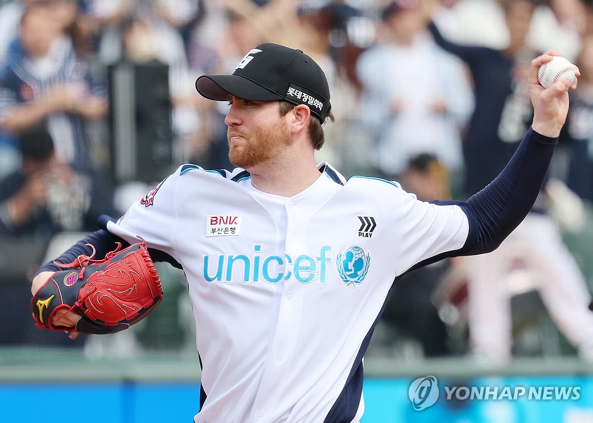 塞尔电台：莱万转会期间，巴萨差点被一名诈骗犯骗走100万欧