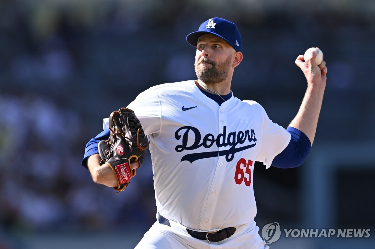 内马尔致敬伊涅斯塔：你是最佳中场，很高兴和你一起踢球