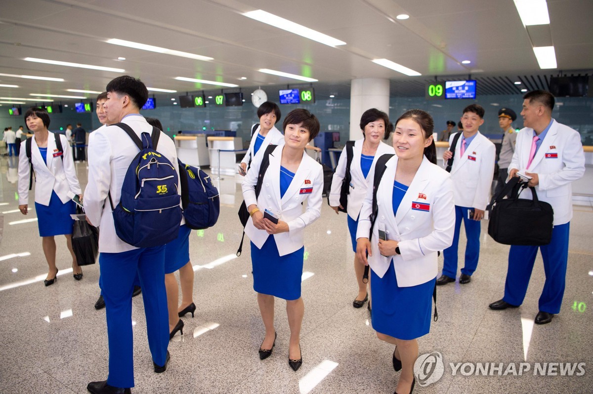 孤立无援！贝兹利&徐杰轰54分成空砍 巴顿12中2仅4分