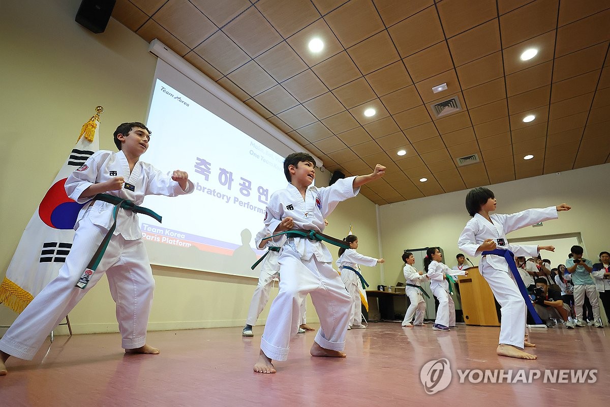 ✈️周琦将在结束国家队集训后归队 陈盈骏将于9月上旬与球队合练